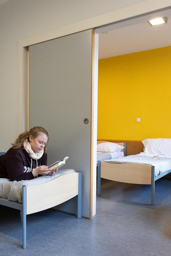 Youth Hostel Van Gogh Saint-Josse-ten-Noode ภายนอก รูปภาพ