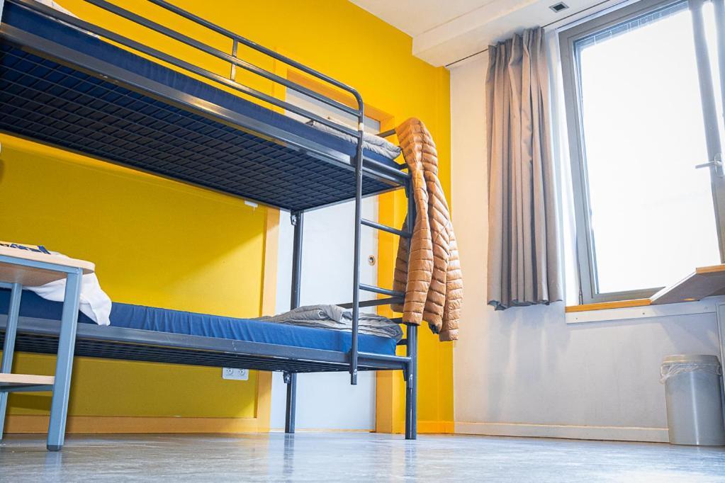 Youth Hostel Van Gogh Saint-Josse-ten-Noode ภายนอก รูปภาพ