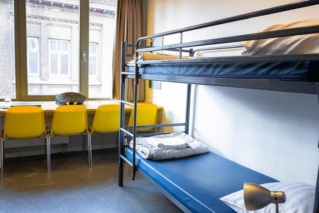 Youth Hostel Van Gogh Saint-Josse-ten-Noode ภายนอก รูปภาพ